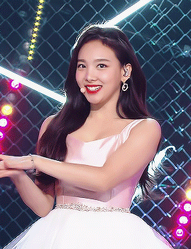 myouimina:(180629) nayeon - what is love ?