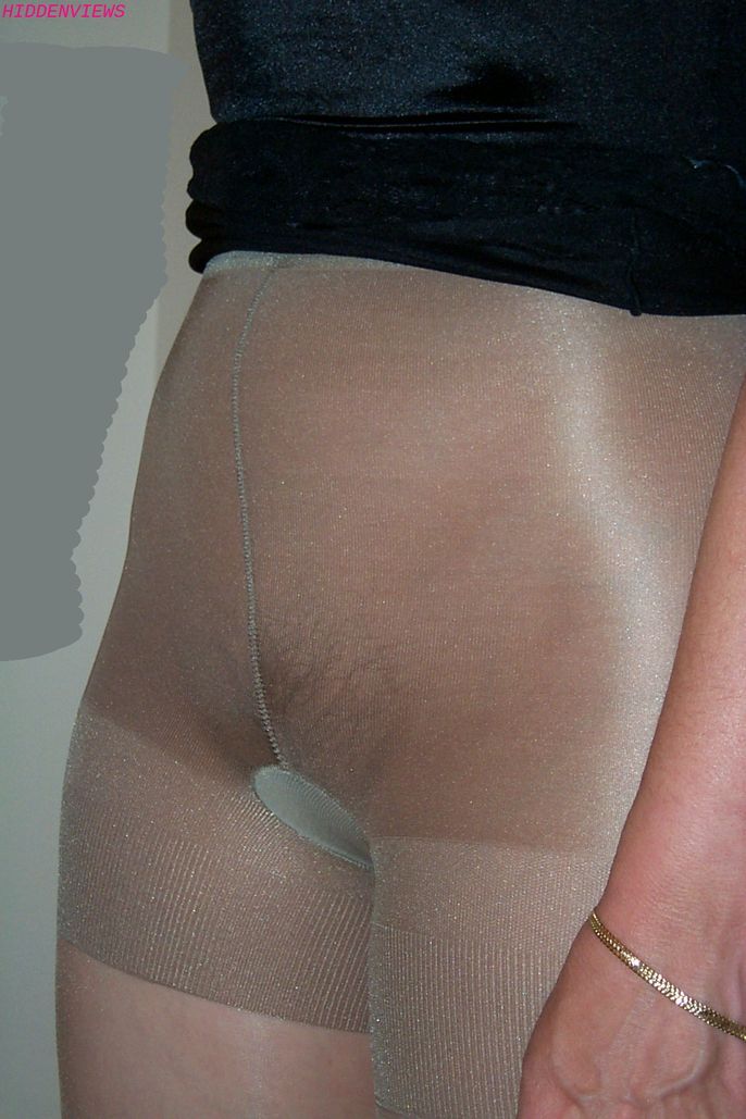 dpdetapec:girdle8: “Shapers” control-top pantyhose  Feticismo dei Collant (Fetish
