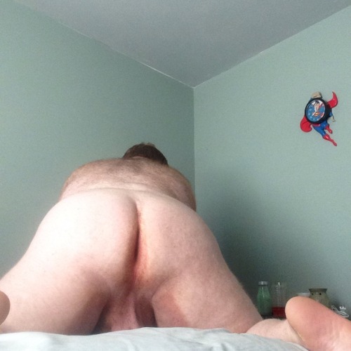 gordo4gordo4superchub:  bubbabear1990:  kinkyandchubby:  Just a photo set I’ve done of myself recently. Kik me: Claymcdonald72  yum!!!  Yummy