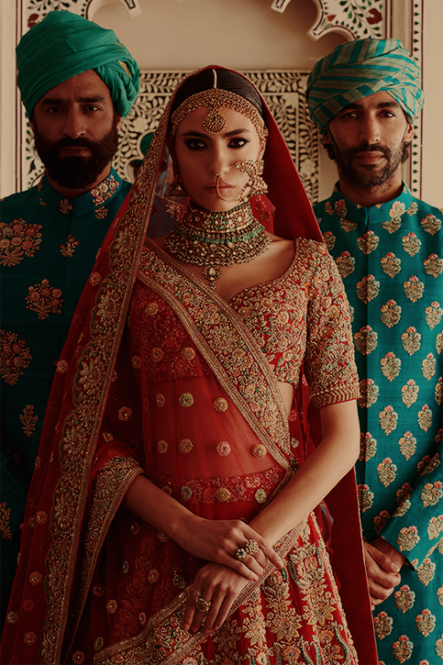 the-last-hair-bender:aashiqaanah:Sabyasachi: Udaipur Collection 2017Lion shifter Queen’s and their p