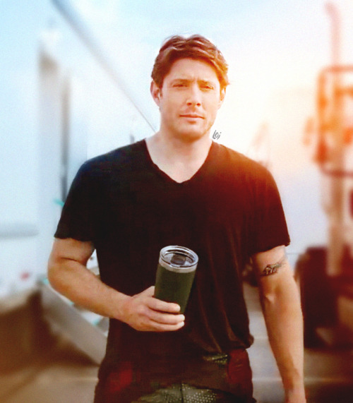 lemondropsonice: The “my little random moments of pleasure” series: N°12 Jensen on Set of the Boys