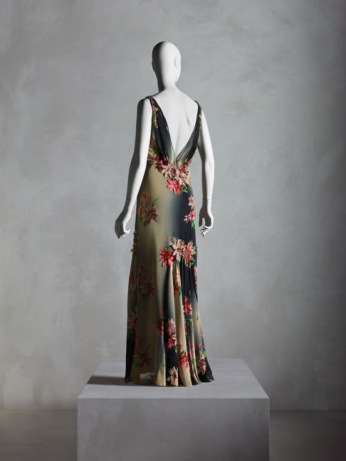 Chanel evening dress, spring/summer 1935From the Metropolitan Museum of Art