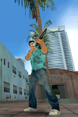 swedenmami:  flying-blades:  Tommy Vercetti