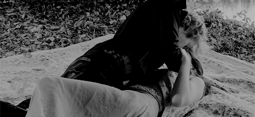CRAZY KISSING