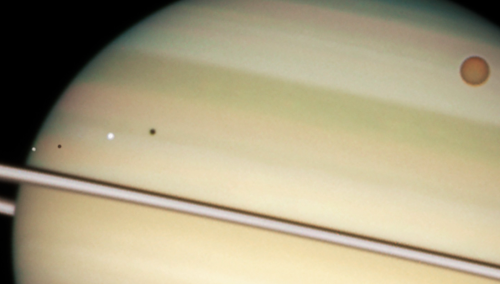 Sex sci-universe:  This is a quadruple Saturn pictures