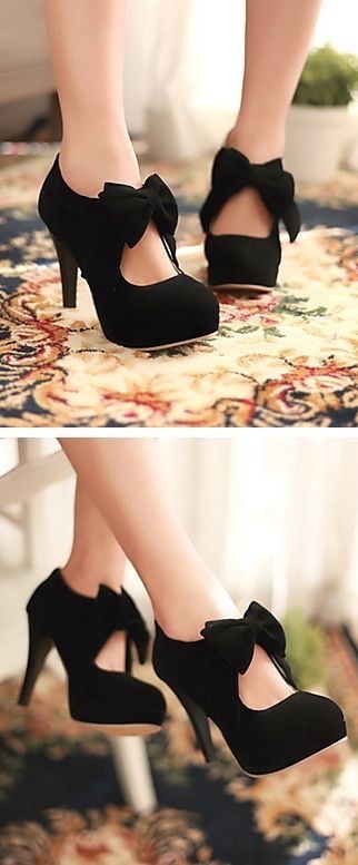 little-midnight-ivy:  Look at these adorable shoes 😳💟