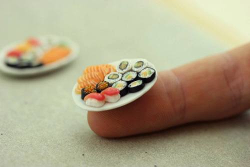 teensyteatime:  slowartday:  Shay Aaron  Shay Aaron is everything I aspire to be in the world of polymer clay. 