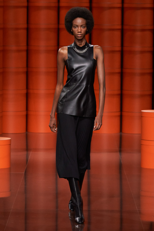 Hermès Autumn/Winter 2021 by Nadège Vanhee-CybulskiMelanie Ward - Fashion Editor/StylistDuffy - Hair