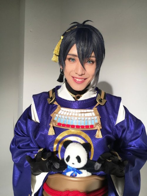 rz-jocelyn:  Musical Touken Ranbu: Team Sanjou with Kashuu Kiyomitsu and the Anan mascot ♥  Kuroba M