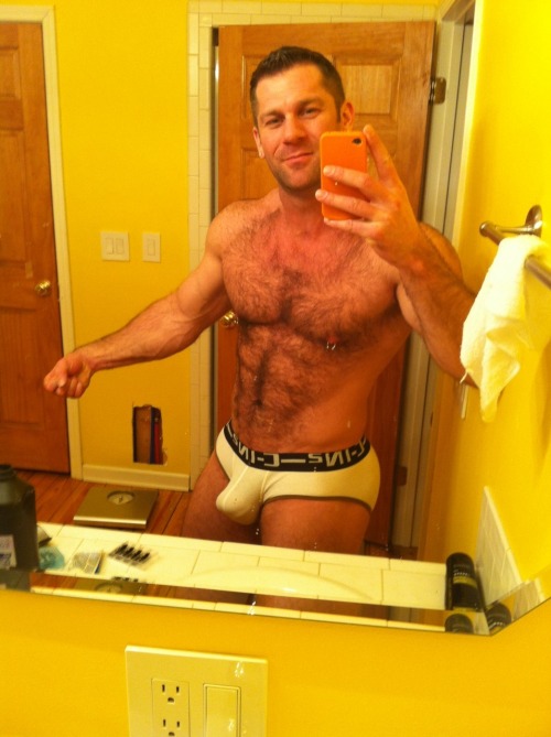 msclfan:     Chad Taylor (aka Chizzad) is one of the finest daddies on the Internet! And he clearly likes to be a daddy figure to his boys ;) so much envy to the lucky bastards below.   