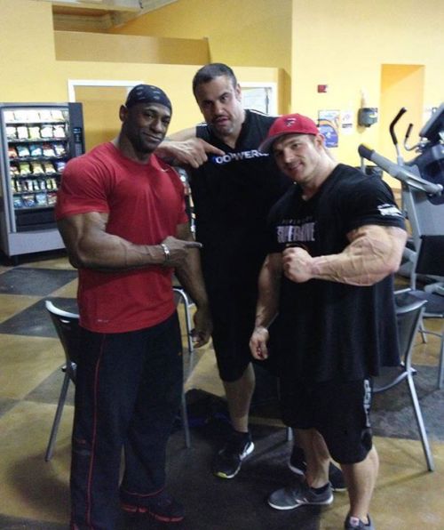 Flex Lewis huge arms