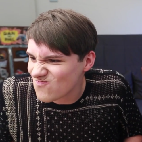 howellsankles:Dan makes the most iconic faces