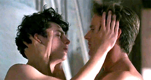 radiatingsuburbanangst:  Lovers committing themselves…