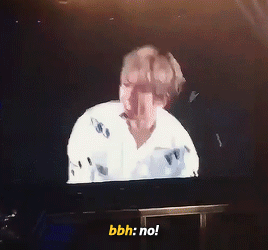 sefuns: Minseok successfully convincing ChenBaek to introduce while doing starfish jump // 180608 Ma