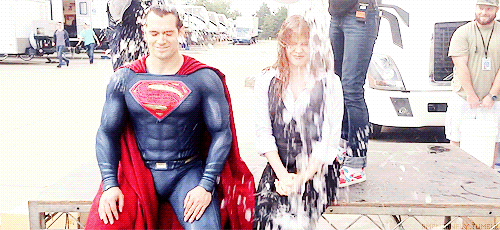 amancanfly:  Henry Cavill and Miss Amy Adams take the ALS Ice Bucket Challenge, 26th August 2014.  6 buckets for Superman :) 