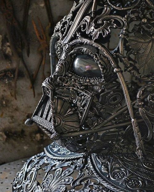 steampunktendencies:  Darth Vader Empire Style by Alain Bellino #steampunktendencies #starwars #darthvader #sculpture #steampunk #scifi #amazing #awsome ﻿ 