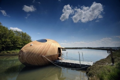 Artist Lives in Egg-Shaped, Floating Micro-House for One Year To explore “the meaning of 