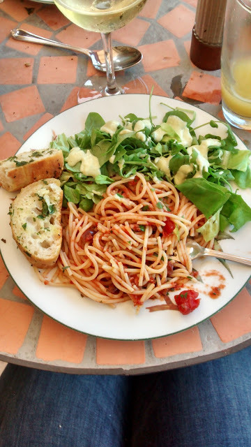 Spaghetti puttanesca, homemade garlic bread and salad- Jamie&rsquo;s 30 Minute Meals