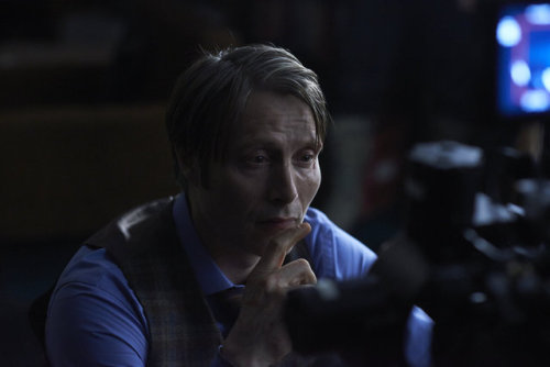 if-its-notlikethemovies:Hannibal NBC behind the scences (3/?)