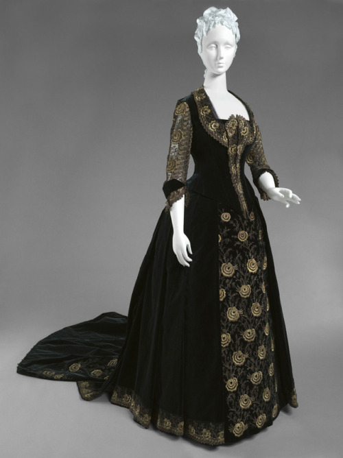 omgthatdress:DressEmile Pingat, 1885The Philadelphia Museum of Art