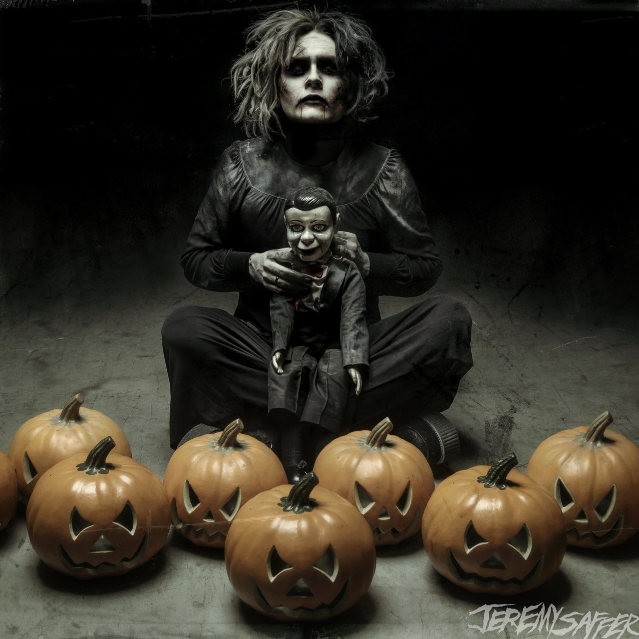 lonesomeghosts:  I am the Pumpkin King 🎃