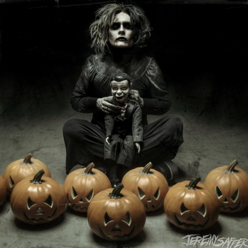 lonesomeghosts:  I am the Pumpkin King 🎃