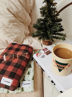 adventureandpages:  It’s the most wonderful time of the year!  Shop BookBeau here and use code IFREAKINLOVEBOOKS for 15% off.