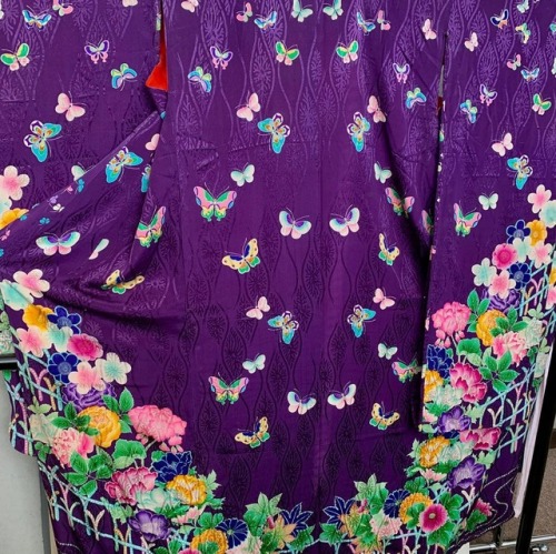 Joyful butterflies, late Taisho/early Showa antique furisode seen on First chemical dyes appeared du