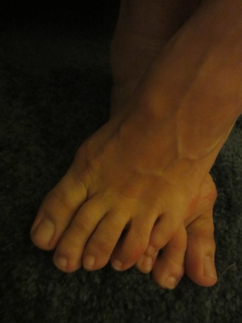 mommyisaslut:  Mommyslut does give her big, strong, high heels-sore feet pedis… these feet are good 