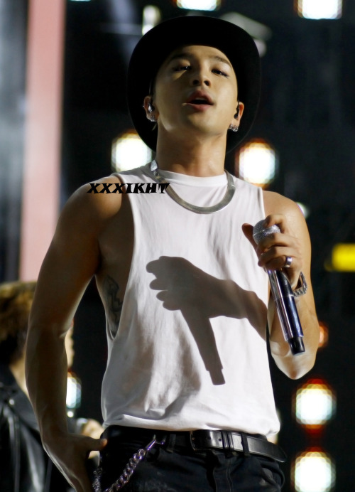 TAEYANG CELEBRATE SG50 HQ PHOTO UPDATE PLEASE CREDIT AND DO NOT REMOVE MY LOGO !!!!