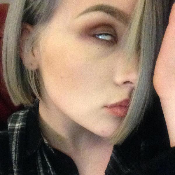 angelicslutt:  “im not ordering pizza you can eat what’s in the fridge” 