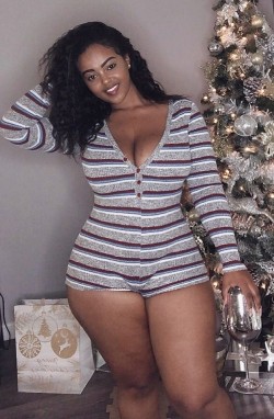 kingjazziedad:  DeliciouslySexy. CurvyLicious. BootiDelicious MaMs MsrTaye 💚 💚 💚 