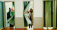 staymileys:  We’re in slow-mo cuz that’s how the hot girls always show up. 