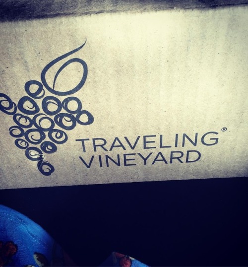So excited to get this sweet box delivered today!! Thanks @angelinabaskin!! #wineo #travelingvineyar