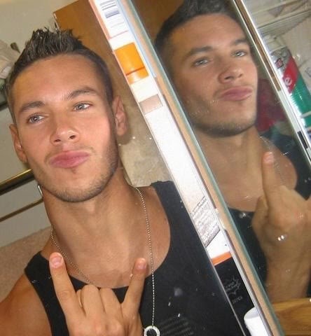 fuckstevepena:  He’s NAKED! Anton Antipov is allegedly naked with an erection.