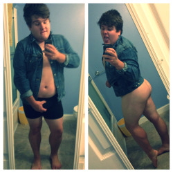 campusbeefcake:  crapcommodity submitted:  just a cheeky bathroom selfie ;P  CBC:  emphasis on cheeky!!  lookin good dude!! 