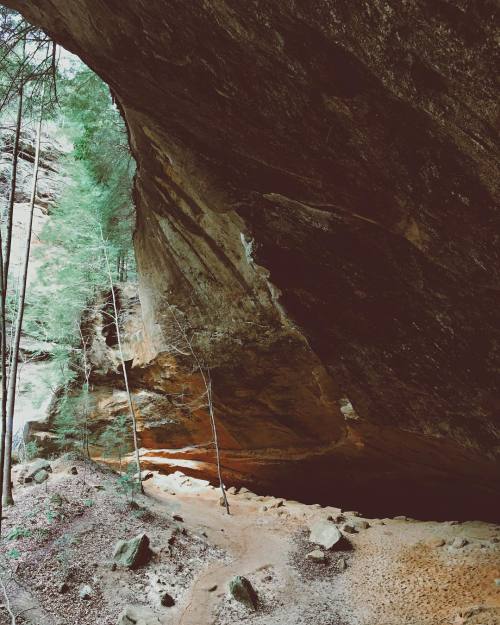 explore-everywhere: Ohio is cool sometimes. (at Hocking Hills State Park)