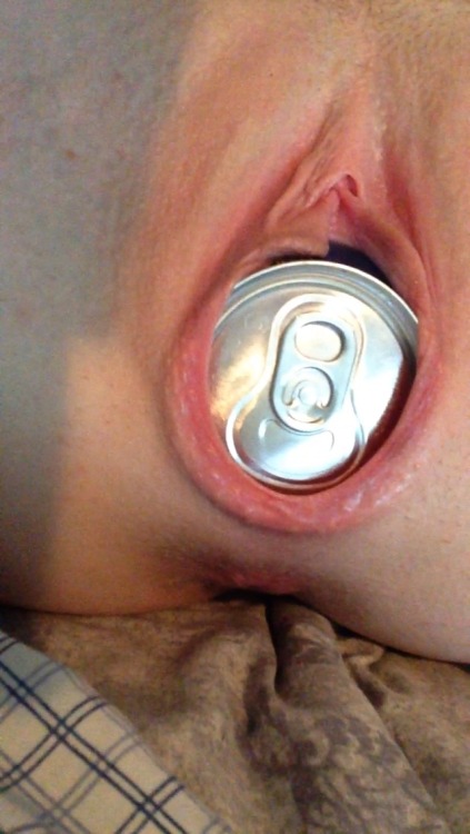 XXX daddys-slave-cunt:  I kept the can in for photo