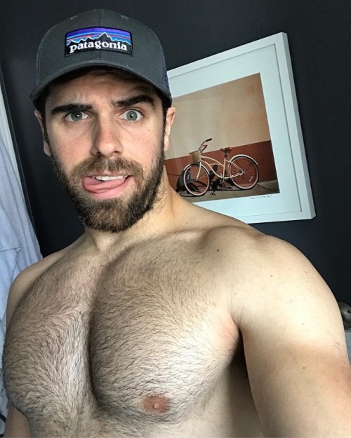 beardburnme:  Bennyboo1989 instagram