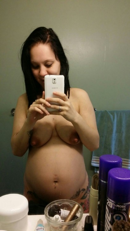 Porn Pics danahess94:Pregnant slut expose her sluty