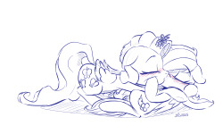 southernbelleaj:  Ponies kissing! Re: This pic (non canon) (Patreon)  (Donate) (DeviantArt) (Southern Belle AJ) (Meet The Pones) (Mod)  &lt;3