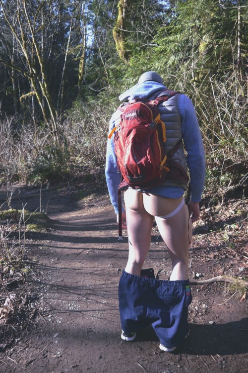 fuckingstretch:  Hiking butt. Thanks colorslashmotion for taking these and making me get naked on random trails