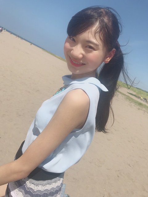 NGT48情報botさんのツイート: 【フォトログ】#對馬優菜子 08/25 t.co/mha0xrYdaE 生写真☺︎︎今月は海です！ 夏だ！海だ！みゆみゆだ！って感じです。 htt