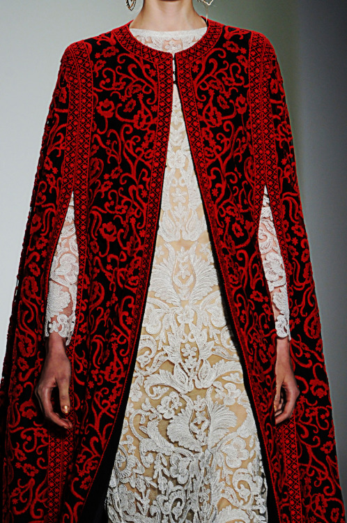 fuckyeahfashioncouture: Tadashi Shoji Fall-Winter 2014 