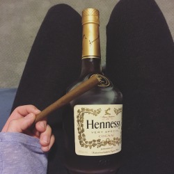 bluntburningprincess:  Everyday is a day to celebrate 👅👀