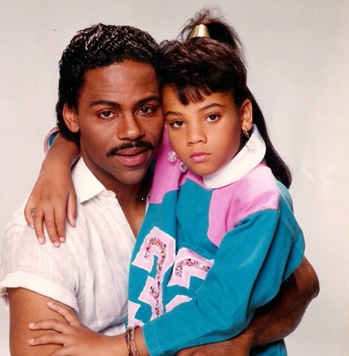 imyobabyy:  g-is-for-g:  bk1995tj: Bianca Lawson (I never knew that was her father btw)  who dat?  The lady who never ages. She’s in Save The Last Dance 