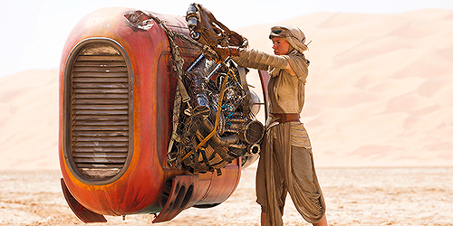 queenannebonny:  New stills from Star Wars: The Force Awakens (☆) 