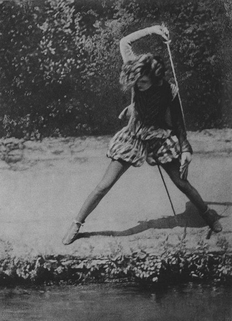 Elizabeth Bergner sword fighting her own reflection in Doña Juana, 1928. Nudes &amp; Noises  