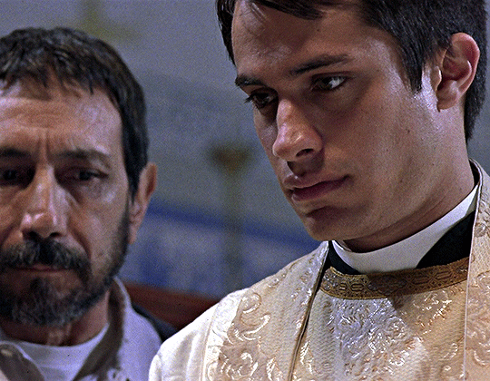 Gael García Bernal in El Crimen del Padre Amaro —... : i've got a war in my  mind;