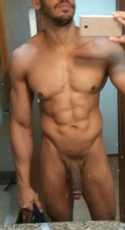 kingmoves2:  brazilmen:  brazilian escort Otaviobrazilmenblog.blogspot.com.brtwitter.com/brazilmentumblr  Dayuuuum! @flashmanwade this how yo dick suppose to look👐😆